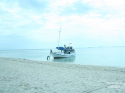 Gili Cantik yang Bukan di Lombok