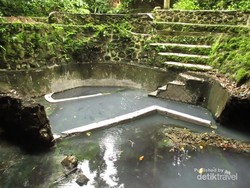 Gua di Sumut Ini Dilengkapi dengan Kolam Air Panas