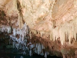 Gua Rangko yang Eksotis di Labuan Bajo