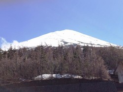 Gunung Fuji dan Salju Abadi