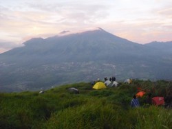 Gunung Penanggungan, Adiknya Gunung Semeru