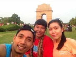 Habiskan Malam Minggu di India Gate, New Delhi