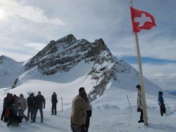 Hamparan Salju Abadi di Jungfraujoch, Swiss