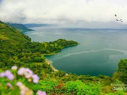 Hatiku Tertinggal di Danau Toba