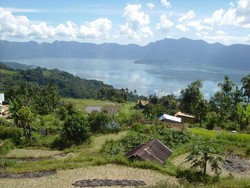 Hening, Tenang, dan Damai di Danau Maninjau