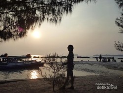 Hopping Island di Kep Seribu, Sunsetnya Ya di Pulau Bulat