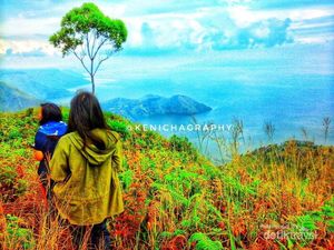 Indah Danau Toba Dilihat dari Bukit Gajah Bobok