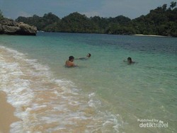 Indahnya Pantai Pathuk Sendang Biru, Malang