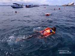 Indahnya Persahabatan dan Gerhana Matahari di Belitung