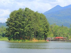 Indahnya Situ Wanayasa dan Mantapnya Sate Maranggi, Sempurna!