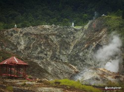 Indahnya Toleransi Beragama di Bukit Kasih Kanonang