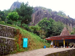 Ini Baru Beda, Buka Puasa di Atas Gunung Api Purba