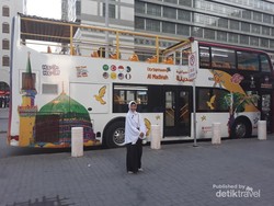 Ini Bus Hop On-Hop Off Buat ke Masjid Nabawi & Keliling Madinah
