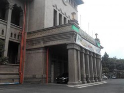 Ini Gedung Bersejarah Peninggalan Belanda di Surabaya