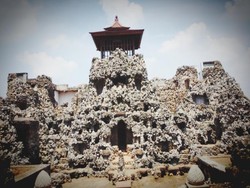 Ini Gua yang Jadi Favorit Pemudik di Cirebon