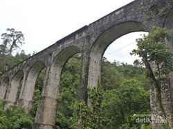 Ini Jembatan di Padang yang Instagramable