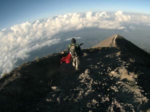 Ini Larangan-larangan Saat Mendaki Gunung Agung