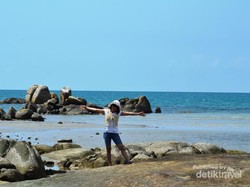 Ini Parai Tenggiri, Pantai Andalan Pulau Bangka