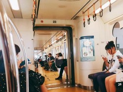 Ini Rasanya Naik Kereta Commuter di Tokyo Disneysea