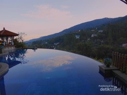 Ini Tempat Berenang di Sisi Jurang Puncak, Cisarua