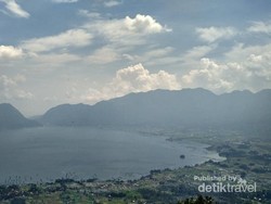 Ini Tempat Terbaik Melihat Indahnya Danau Maninjau