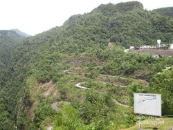 Inikah Air Terjun Tertinggi di Indonesia?