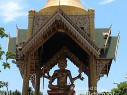 Inilah Patung Buddha Empat Wajah di Surabaya