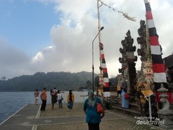 Inilah Pura yang Ada di Uang Rp 50 Ribu