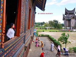 Jadi Orang Minang di Istana Pagaruyung