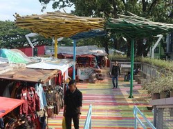 Jalan Asyik di Teras Cihampelas Bandung