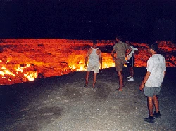 Jalan-jalan ke Pintu Neraka!
