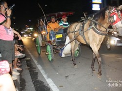 Jalan Malioboro yang Tak Pernah Mengantuk