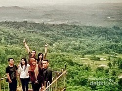 Jawa Tengah Punya Air Terjun Tiga Tingkat