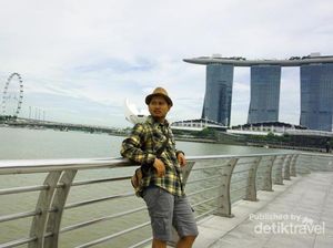 Jelajah Asia Tenggara Hingga Ketinggalan Bus ke Malaysia