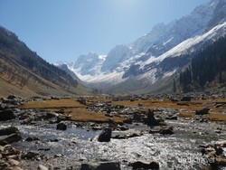 Jelajah Golden Triangle & Kashmir di India, Seru Banget!