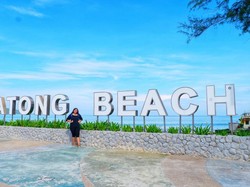 Jelajah Pantai Phuket di Thailand Pakai Motor