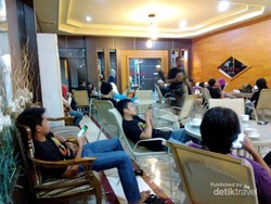 Jelang Gerhana di Tengah Laut Ternate