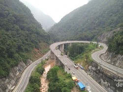 Jembatan Kelok Sembilan & Panorama Indah Ranah Minang