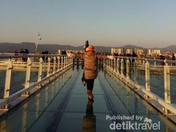 Jembatan Unik di Korea, Serasa Berjalan di Atas Air