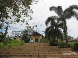 Kaki Dian Raksasa dari Minahasa