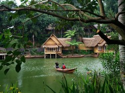 Kampung Sampireun di Garut, Romantisme Ala Sunda