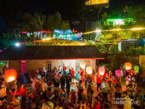 Kampung Tigahirit Kampung Warna-warni di Danau Toba