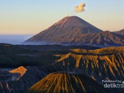 Kangen Menikmati Sunrise Terbaik Bromo Bersama Siapa?