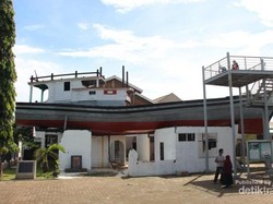 Kapal Nyangkut dan Jadi Monumen, Cuma Ada di Aceh