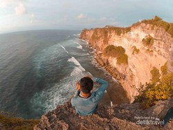 Karang Boma, Spot Rahasia untuk Melihat Sunset di Uluwatu