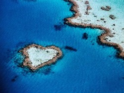 Katakan Cinta dengan Heart Reef di Australia