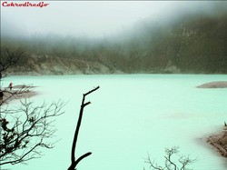 Kawah Putih, Bagaikan Salju Turun di Ciwidey