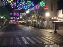 Kawasan Orchard Road ala Surabaya