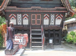 Ke Danau Toba, Jangan Lupa Lihat Boneka Sigale-gale