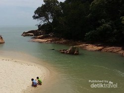 Keajaiban Malaysia, Ada Danau Air Tawar di Tepi Pantai